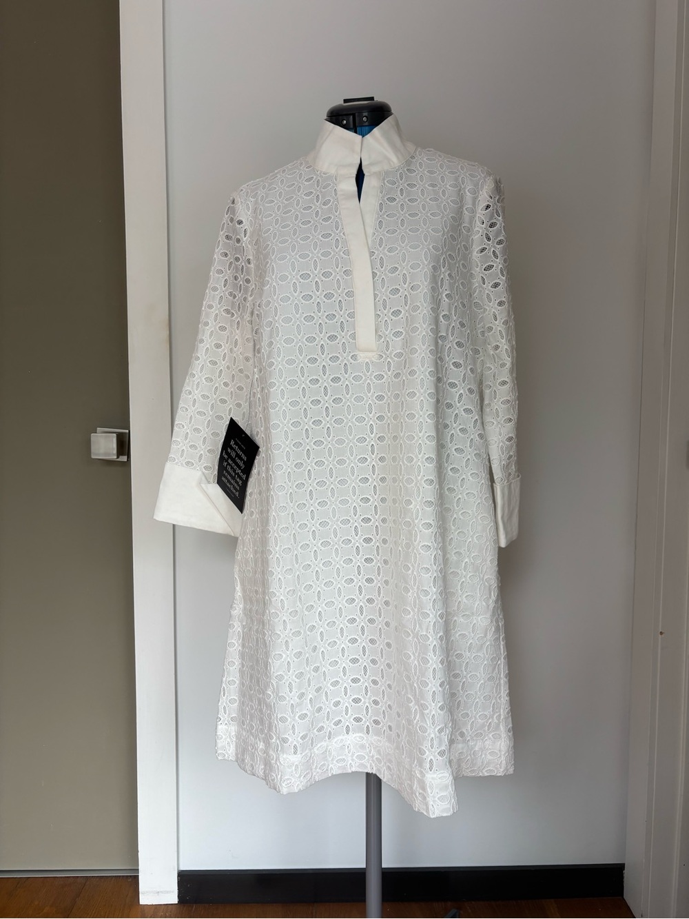 Tuckernuck Megan White Eyelet Shift Dress M N